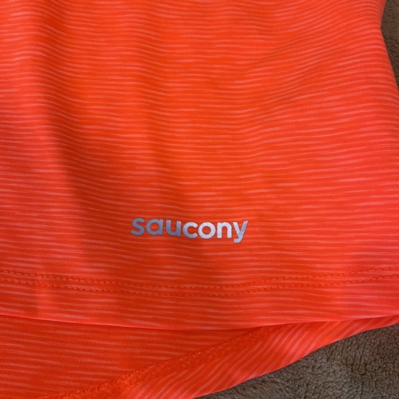 NWT - Saucony Swift running shirt - Size S - Picture 8 of 10